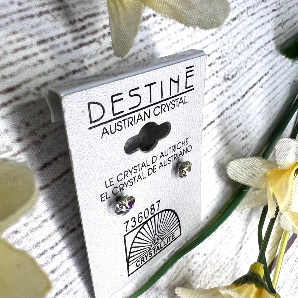DESTINE Austrian Crystal Flower Shape Stud Earrings